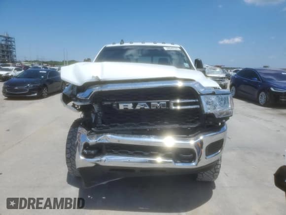 ✅ 2023 Ram 2500 Tradesman • VIN: 3C6UR5CL3PG636676 • Lot: 56949335. Listed on Copart with 61,984 mi. Free auction sales archive from the USA and detailed vehicle history report at DreamBid. Image 5.