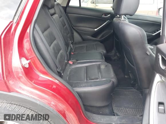 ✅ 2016 Mazda CX-5 Grand Touring • VIN: JM3KE4DY9G0676935 • Lot: 43472332. Wystawiony na IAAI z przebiegiem 176 499 mil. Bezpłatny archiwum sprzedaży aukcyjnych z USA i szczegółowy raport historii pojazdu na DreamBid. Zdjęcie 8.