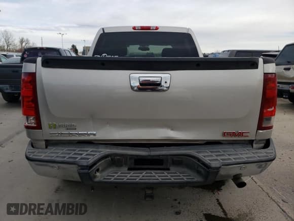 ✅ 2009 GMC Sierra 1500 • VIN: 2GTFK135791126391 • Лот: 85246994. Опубликован ранее на Copart с пробегом 201 106 миль. Бесплатный доступ к архиву аукционных продаж из США и подробный отчёт об истории автомобиля на DreamBid. Изображение 6.