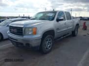 ✅ 2011 GMC Sierra 1500 SLE • VIN: 3GTP1VE01BG177608 • Lot: 43384343. Wystawiony na IAAI z przebiegiem 306 861 mil. Bezpłatny archiwum sprzedaży aukcyjnych z USA i szczegółowy raport historii pojazdu na DreamBid. Zdjęcie 2.