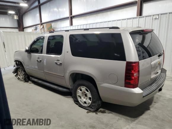 ✅ 2007 Chevrolet Suburban LT • VIN: 1GNFK16337J212835 • Lot: 78933794. Wystawiony na Copart z przebiegiem 249 001 mil. Bezpłatny archiwum sprzedaży aukcyjnych z USA i szczegółowy raport historii pojazdu na DreamBid. Zdjęcie 2.