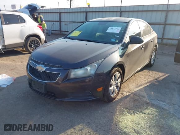 ✅ 2014 Chevrolet Cruze LS • VIN: 1G1PA5SH1E7365290 • Лот: 43334281. Опубликован ранее на IAAI с пробегом 160 521 миль. Бесплатный доступ к архиву аукционных продаж из США и подробный отчёт об истории автомобиля на DreamBid. Изображение 2.