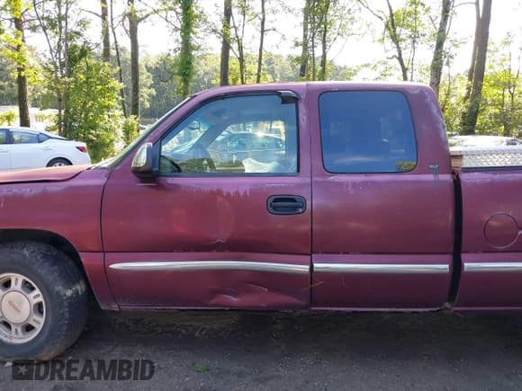 ✅ 1999 GMC Sierra 1500 SLE • VIN: 2GTEK19T8X1511568 • Лот: 42558222. Опубликован ранее на IAAI с пробегом 424 617 миль. Бесплатный доступ к архиву аукционных продаж из США и подробный отчёт об истории автомобиля на DreamBid. Изображение 13.