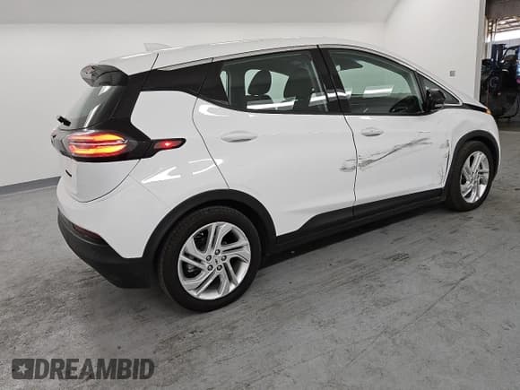 ✅ 2023 Chevrolet Bolt EV 1LT • VIN: 1G1FW6S08P4196189 • Lot: 84117684. Wystawiony na Copart z przebiegiem Nie podano. Bezpłatny archiwum sprzedaży aukcyjnych z USA i szczegółowy raport historii pojazdu na DreamBid. Zdjęcie 3.