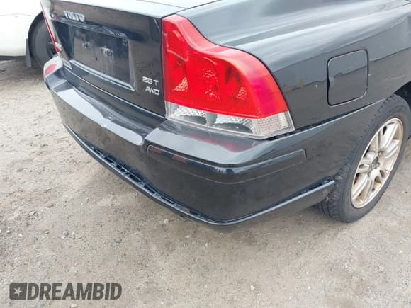 ✅ 2007 Volvo S60 2.5L Turbo • VIN: YV1RH592972645546 • Lot: 43686312. Listed on IAAI with 163,670 mi. Free auction sales archive from the USA and detailed vehicle history report at DreamBid. Image 6.