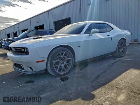 ✅ 2016 Dodge Challenger R/T • VIN: 2C3CDZBT6GH226261 • Lot: 94341395. Listed on Copart with 178,478 mi. Free auction sales archive from the USA and detailed vehicle history report at DreamBid. Image 1.