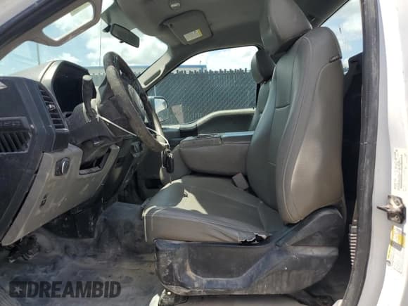 ✅ 2017 Ford F-150 XL • VIN: 1FTMF1E85HKC25809 • Лот: 58190015. Опубликован ранее на Copart с пробегом 177 245 миль. Бесплатный доступ к архиву аукционных продаж из США и подробный отчёт об истории автомобиля на DreamBid. Изображение 7.