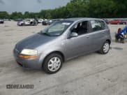 ✅ 2008 Chevrolet Aveo LS • VIN: KL1TD66668B250317 • Lot: 62745685. Wystawiony na Copart z przebiegiem Nie podano. Bezpłatny archiwum sprzedaży aukcyjnych z USA i szczegółowy raport historii pojazdu na DreamBid. Zdjęcie 1.