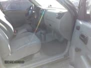 ✅ 2005 GMC Canyon SL Z85 • VIN: 1GTDT146958132034 • Lot: 42907348. Wystawiony na IAAI z przebiegiem 202 801 mil. Bezpłatny archiwum sprzedaży aukcyjnych z USA i szczegółowy raport historii pojazdu na DreamBid. Zdjęcie 5.