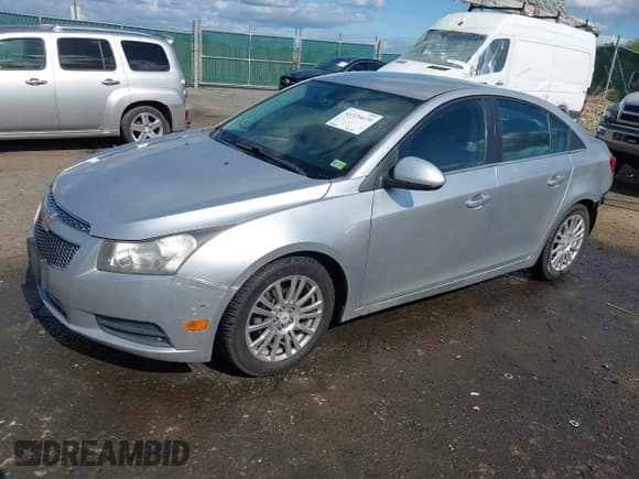 ✅ 2013 Chevrolet Cruze ECO • VIN: 1G1PH5SB6D7253414 • Лот: 43339679. Опубликован ранее на IAAI с пробегом 157 968 миль. Бесплатный доступ к архиву аукционных продаж из США и подробный отчёт об истории автомобиля на DreamBid. Изображение 2.