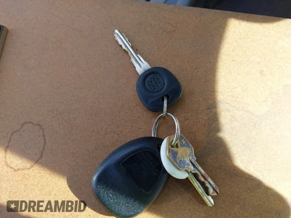 ✅ 2008 Buick Lucerne CXS • VIN: 1G4HE57YX8U107537 • Lot: 43615812. Listed on IAAI with 172,195 mi. Free auction sales archive from the USA and detailed vehicle history report at DreamBid. Image 11.