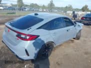 ✅ 2024 Honda Civic Type R • VIN: JHMFL5G42RX003783 • Lot: 43295343. Wystawiony na IAAI z przebiegiem 16 174 mil. Bezpłatny archiwum sprzedaży aukcyjnych z USA i szczegółowy raport historii pojazdu na DreamBid. Zdjęcie 4.