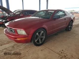 ✅ 2007 Ford Mustang Deluxe • VIN: 1ZVFT80N075350542 • Lot: 82374125. Listed on Copart with 170,940 mi. Free auction sales archive from the USA and detailed vehicle history report at DreamBid. Image 1.