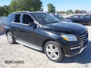 ✅ 2013 Mercedes-Benz M 350 • VIN: 4JGDA5HB0DA207288 • Lot: 43345313. Wystawiony na IAAI z przebiegiem 118 016 mil. Bezpłatny archiwum sprzedaży aukcyjnych z USA i szczegółowy raport historii pojazdu na DreamBid. Zdjęcie 1.