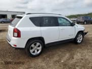 ✅ 2015 Jeep Compass Sport • VIN: 1C4NJCBB9FD274429 • Lot: 81407925. Wystawiony na Copart z przebiegiem 99 809 mil. Bezpłatny archiwum sprzedaży aukcyjnych z USA i szczegółowy raport historii pojazdu na DreamBid. Zdjęcie 3.