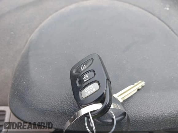 ✅ 2016 Hyundai Elantra SE • VIN: 5NPDH4AE4GH705585 • Lot: 42805319. Listed on IAAI with 96,067 mi. Free auction sales archive from the USA and detailed vehicle history report at DreamBid. Image 11.