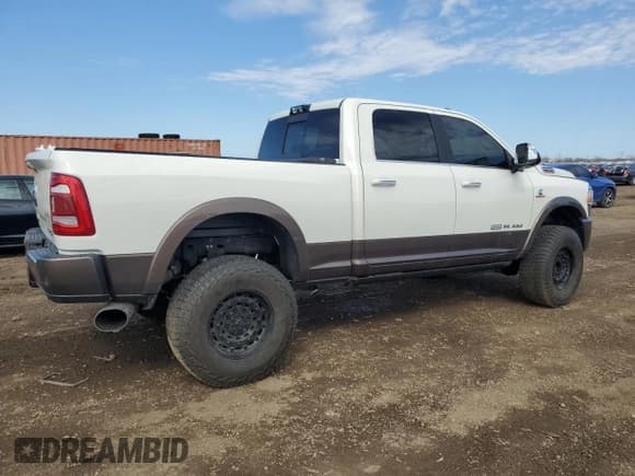 ✅ 2022 Ram 2500 Longhorn • VIN: 3C6UR5GL9NG131877 • Lot: 50762525. Wystawiony na Copart z przebiegiem Nie podano. Bezpłatny archiwum sprzedaży aukcyjnych z USA i szczegółowy raport historii pojazdu na DreamBid. Zdjęcie 3.