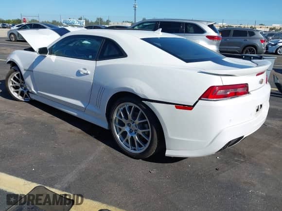 2014 Chevrolet Camaro LT with VIN 2G1FC1E3XE9296824, listed as a IAAI auction lot 43329220 with 100,192 mi miles and . Bid and sale history available at DreamBid. Image 3.