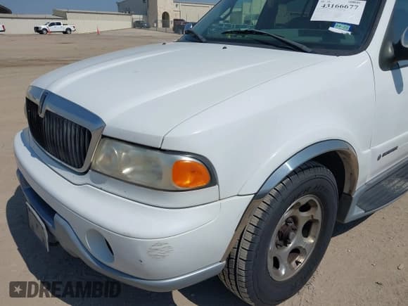 ✅ 2001 Lincoln Navigator • VIN: 5LMEU27A71LJ02425 • Lot: 43166677. Listed on IAAI with Not provided. Free auction sales archive from the USA and detailed vehicle history report at DreamBid. Image 6.