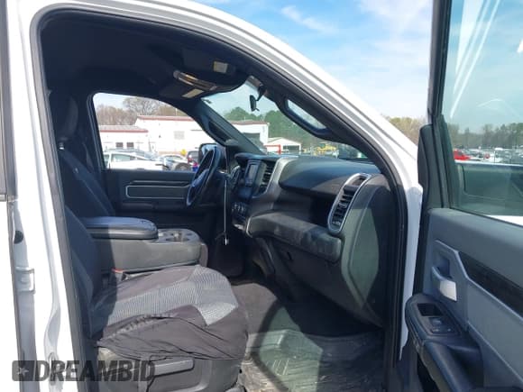 ✅ 2021 Ram 2500 Big Horn • VIN: 3C6UR5DJ8MG552586 • Лот: 41826654. Опубликован ранее на IAAI с пробегом 82 847 миль. Бесплатный доступ к архиву аукционных продаж из США и подробный отчёт об истории автомобиля на DreamBid. Изображение 5.