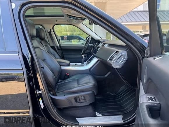 ✅ 2020 Land Rover Range Rover Sport HSE • VIN: SALWR2SU9LA899587 • Lot: 42944652. Wystawiony na IAAI z przebiegiem 154 783 mil. Bezpłatny archiwum sprzedaży aukcyjnych z USA i szczegółowy raport historii pojazdu na DreamBid. Zdjęcie 5.