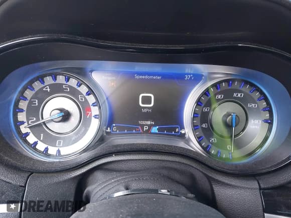 ✅ 2022 Chrysler 300 S • VIN: 2C3CCABG2NH218095 • Lot: 43495716. Wystawiony na IAAI z przebiegiem 103 289 mil. Bezpłatny archiwum sprzedaży aukcyjnych z USA i szczegółowy raport historii pojazdu na DreamBid. Zdjęcie 7.