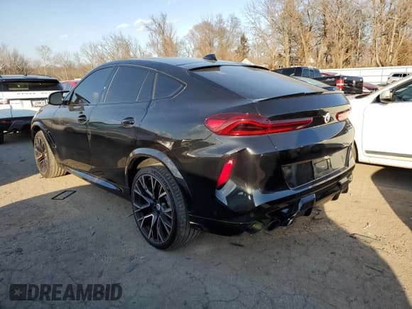 ✅ 2022 BMW X6 M • VIN: 5YMCY0C05N9M66843 • Lot: 41217524. Wystawiony na Copart z przebiegiem 13 937 mil. Bezpłatny archiwum sprzedaży aukcyjnych z USA i szczegółowy raport historii pojazdu na DreamBid. Zdjęcie 2.