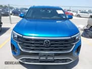 ✅ 2024 Volkswagen Atlas SE • VIN: 1V2HE2CA6RC218474 • Lot: 42292257. Wystawiony na IAAI z przebiegiem 19 654 mil. Bezpłatny archiwum sprzedaży aukcyjnych z USA i szczegółowy raport historii pojazdu na DreamBid. Zdjęcie 12.