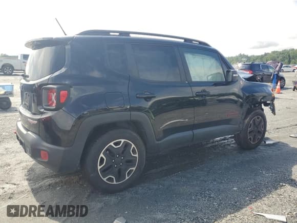 ✅ 2017 Jeep Renegade Trailhawk • VIN: ZACCJBCB2HPG41420 • Lot: 67131515. Wystawiony na Copart z przebiegiem 68 555 mil. Bezpłatny archiwum sprzedaży aukcyjnych z USA i szczegółowy raport historii pojazdu na DreamBid. Zdjęcie 3.
