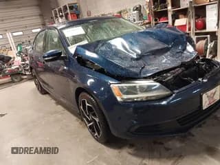 ✅ 2014 Volkswagen Jetta SE • VIN: 3VWD17AJ8EM267743 • Lot: 43731325. Wystawiony na IAAI z przebiegiem 105 545 mil. Bezpłatny archiwum sprzedaży aukcyjnych z USA i szczegółowy raport historii pojazdu na DreamBid. Zdjęcie 1.