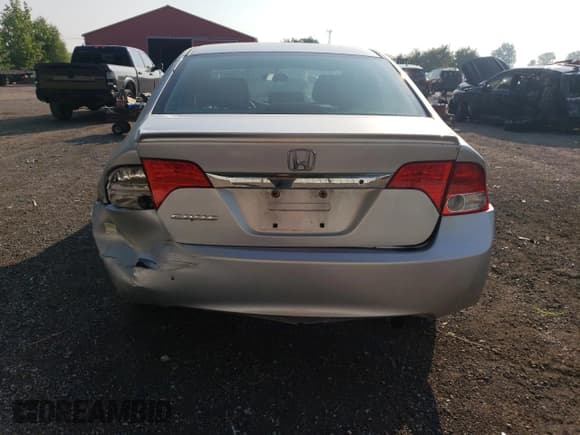 ✅ 2010 Honda Civic DX-G • VIN: 2HGFA1F4XAH026949 • Лот: 68794625. Опубликован ранее на Copart с пробегом 166 437 миль. Бесплатный доступ к архиву аукционных продаж из США и подробный отчёт об истории автомобиля на DreamBid. Изображение 6.