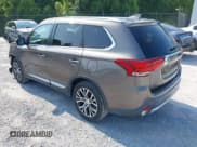 ✅ 2018 Mitsubishi Outlander SE • VIN: JA4AD3A36JZ003236 • Lot: 42413894. Wystawiony na IAAI z przebiegiem 88 903 mil. Bezpłatny archiwum sprzedaży aukcyjnych z USA i szczegółowy raport historii pojazdu na DreamBid. Zdjęcie 3.