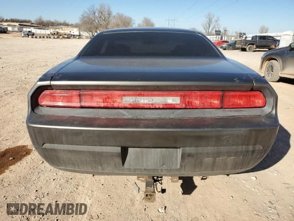 ✅ 2010 Dodge Challenger SE • VIN: 2B3CJ4DV5AH166651 • Lot: 42589465. Wystawiony na Copart z przebiegiem 166 854 mil. Bezpłatny archiwum sprzedaży aukcyjnych z USA i szczegółowy raport historii pojazdu na DreamBid. Zdjęcie 6.