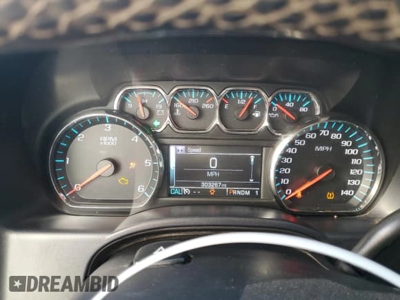 ✅ 2015 Chevrolet Silverado 2500HD LT • VIN: 1GC1KVEG2FF568127 • Lot: 87189465. Listed on Copart with 303,267 mi. Free auction sales archive from the USA and detailed vehicle history report at DreamBid. Image 9.