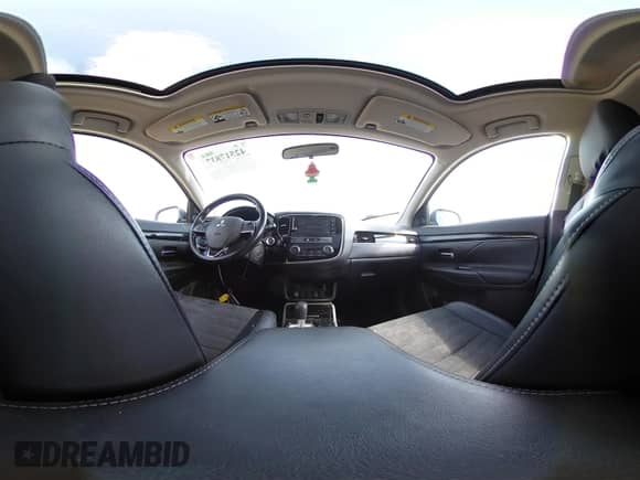 2019 Mitsubishi Outlander ES с VIN JA4AZ3A31KZ012493, выставлен на аукционе IAAI как лот 42517837 с пробегом 109 906 миль миль и . История ставок и продаж доступна на DreamBid. Изображение 18.