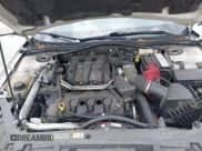 ✅ 2011 Ford Fusion SE • VIN: 3FAHP0HG6BR164197 • Lot: 42337461. Wystawiony na IAAI z przebiegiem 168 508 mil. Bezpłatny archiwum sprzedaży aukcyjnych z USA i szczegółowy raport historii pojazdu na DreamBid. Zdjęcie 10.