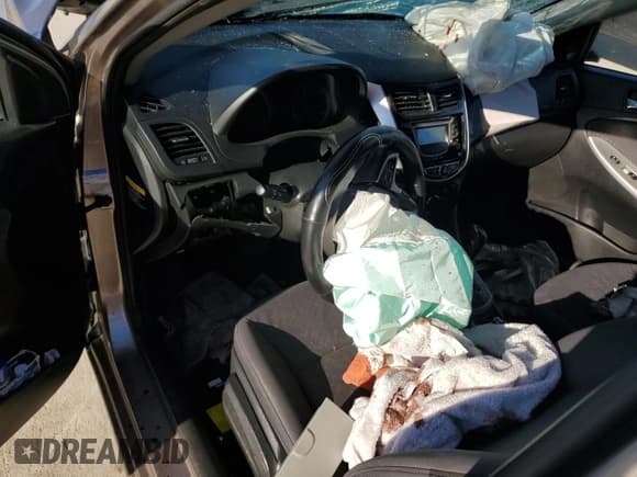 ✅ 2013 Hyundai Accent SE • VIN: KMHCU5AE5DU109685 • Лот: 60075204. Опубликован ранее на Copart с пробегом Не указан. Бесплатный доступ к архиву аукционных продаж из США и подробный отчёт об истории автомобиля на DreamBid. Изображение 8.