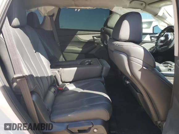 ✅ 2024 Acura MDX • VIN: 5J8YD9H32RL004235 • Lot: 74135564. Listed on Copart with 8,360 mi. Free auction sales archive from the USA and detailed vehicle history report at DreamBid. Image 12.