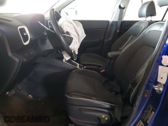 ✅ 2023 Hyundai Venue SEL • VIN: KMHRC8A34PU218690 • Lot: 86203964. Wystawiony na Copart z przebiegiem 46 778 mil. Bezpłatny archiwum sprzedaży aukcyjnych z USA i szczegółowy raport historii pojazdu na DreamBid. Zdjęcie 7.