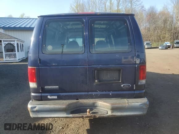 ✅ 2006 Ford Econoline Cargo • VIN: 1FTRE14W86HB02458 • Lot: 52862295. Wystawiony na Copart z przebiegiem 311 513 mil. Bezpłatny archiwum sprzedaży aukcyjnych z USA i szczegółowy raport historii pojazdu na DreamBid. Zdjęcie 6.