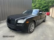 ✅ 2010 Rolls-Royce Ghost • VIN: SCA664S56AUX48598 • Lot: 84701915. Wystawiony na Copart z przebiegiem 69 424 mil. Bezpłatny archiwum sprzedaży aukcyjnych z USA i szczegółowy raport historii pojazdu na DreamBid. Zdjęcie 2.