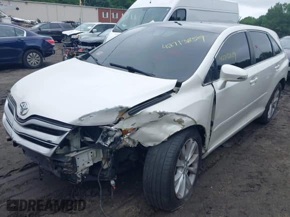 ✅ 2015 Toyota Venza LE • VIN: 4T3BA3BB9FU072079 • Lot: 42713859. Listed on IAAI with 176,907 mi. Free auction sales archive from the USA and detailed vehicle history report at DreamBid. Image 17.