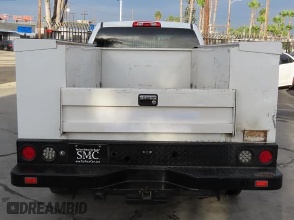 ✅ 2018 Chevrolet Silverado 2500HD Work Truck • VIN: 1GB0CUEGXJZ276725 • Лот: 93052075. Опубликован ранее на Copart с пробегом 135 413 миль. Бесплатный доступ к архиву аукционных продаж из США и подробный отчёт об истории автомобиля на DreamBid. Изображение 6.