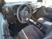 ✅ 2013 Jeep Wrangler Sport • VIN: 1C4AJWAGXDL704002 • Lot: 85896725. Wystawiony na Copart z przebiegiem 166 893 mil. Bezpłatny archiwum sprzedaży aukcyjnych z USA i szczegółowy raport historii pojazdu na DreamBid. Zdjęcie 8.