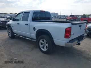 2008 Dodge 1500 SLT z VIN 1D7HU18288S584477, wystawiony jako IAAI lot #43352438 z przebiegiem 193 413 mil mil oraz . Historia ofert i sprzedaży dostępna na DreamBid. Obrazek 3.