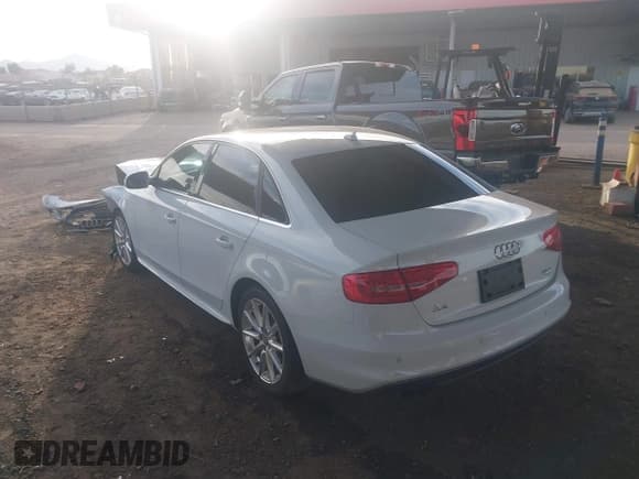 ✅ 2014 Audi A4 Premium Plus • VIN: WAUFFAFL7EN015831 • Лот: 43604835. Опубликован ранее на IAAI с пробегом 195 495 миль. Бесплатный доступ к архиву аукционных продаж из США и подробный отчёт об истории автомобиля на DreamBid. Изображение 3.