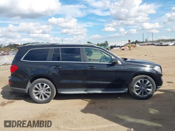 ✅ 2013 Mercedes-Benz GL 450 • VIN: 4JGDF7CE2DA192856 • Лот: 43449136. Опубликован ранее на IAAI с пробегом 148 966 миль. Бесплатный доступ к архиву аукционных продаж из США и подробный отчёт об истории автомобиля на DreamBid. Изображение 13.