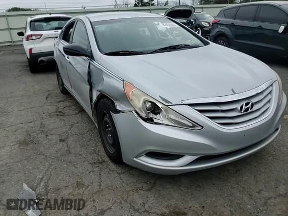 ✅ 2011 Hyundai Sonata GLS • VIN: 5NPEB4AC5BH122617 • Lot: 82494645. Listed on Copart with 115,258 mi. Free auction sales archive from the USA and detailed vehicle history report at DreamBid. Image 13.