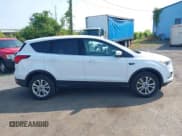 ✅ 2019 Ford Escape SE • VIN: 1FMCU9GD2KUB30688 • Лот: 42964835. Опубликован ранее на IAAI с пробегом 212 680 миль. Бесплатный доступ к архиву аукционных продаж из США и подробный отчёт об истории автомобиля на DreamBid. Изображение 13.