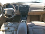 ✅ 1997 Ford Explorer XLT • VIN: 1FMDU32P5VZB36074 • Lot: 57289935. Listed on Copart with 185,654 mi. Free auction sales archive from the USA and detailed vehicle history report at DreamBid. Image 8.